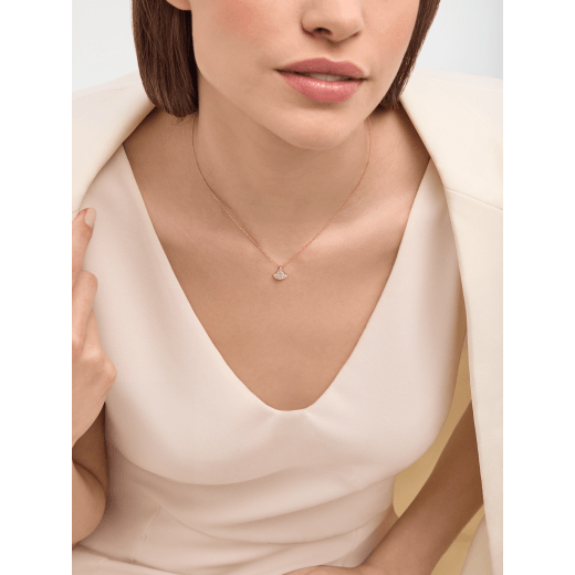 Divas' Dream 18 kt rose necklace set with pavé diamonds 361446 image 1