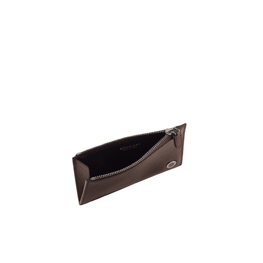Bvlgari Bvlgari Man card holder in chestnut opal Urban calfskin with black Urban calfskin detailing. Iconic dark ruthenium-plated brass embellishment with chestnut opal enamel insert and zipped closure. 295041 image 2
