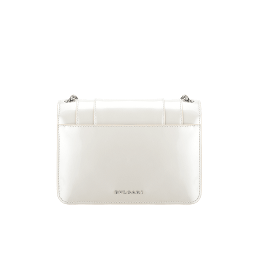 “Serpenti Forever” crossbody bag in white agate calf leather with a varnished and pearled effect. Iconic snakehead closure in light gold plated brass enriched with black and pearled white agate enamel and black onyx eyes. 1082-VCL image 3