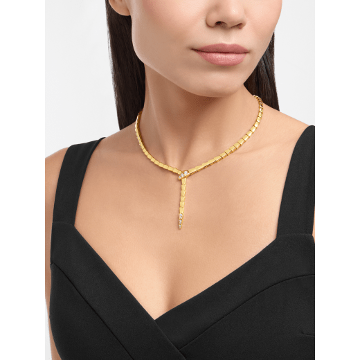 Serpenti Viper 18 kt yellow gold necklace set with pavé diamonds on the head and tail CL860659 image 2