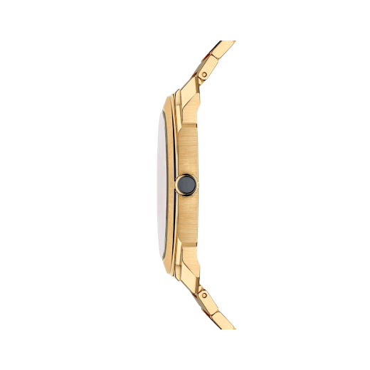 Octo Finissimo Automatic watch in satin-polished 18 kt yellow gold with mechanical manufacture ultra-thin movement (2.23 mm thick), automatic winding and blue lacquered dial. Water-resistant up to 100 meters 103812 image 3