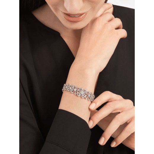Fiorever 18 kt white gold bracelet set with 20 round brilliant-cut diamonds and pavé diamonds. BR858758 image 3