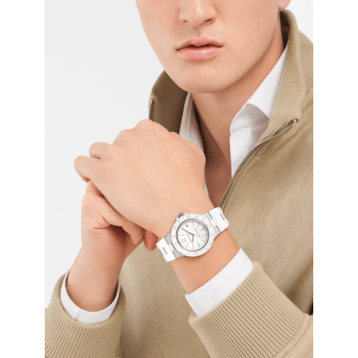 Bvlgari Aluminium White Automatic 自動腕錶，搭載寶格麗自製自動上鍊機械機芯，錶徑 40 公釐，噴砂鋁合金錶殼，白色橡膠錶圈與錶帶，亮澤白色蛋白石錶盤。防水深度 100 公尺。 104335 image 4