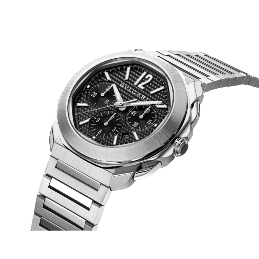 Octo Roma Chronograph watch with mechanical manufacture movement, automatic winding and chronograph functions, satin-brushed and polished stainless steel case and interchangeable bracelet, black Clous de Paris dial. Water-resistant up to 100 metres. 103471 image 2