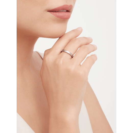 BVLGARI BVLGARI couples' rings, one in 18 kt rose gold set with seven diamonds and one in platinum. A timeless ring set blending modern design with distinctive refinement. BVLGARI-BVLGARI-COUPLES-RINGS-2 image 4