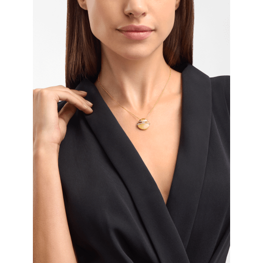 Bvlgari Cabochon 18 kt yellow gold necklace set with demi pavé diamonds 361472 image 1