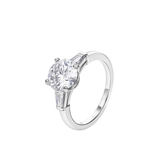 Griffe ring in platinum with round brilliant cut diamond and 2 side diamonds. Available from 1 ct. 331636 image 1