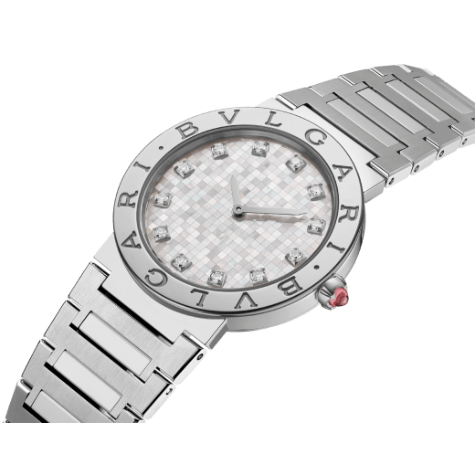 Bvlgari Bvlgari watch in polished and satin-brushed stainless steel, double logo engraving on the bezel, white mother-of-pearl dial and 12 diamond indexes. Water-resistant up to 30 metres 104194 image 2