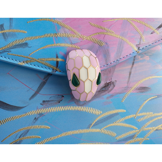 Zhou Li x Bvlgari Serpenti Forever Ocean small top handle bag in ocean blue calf leather with abstract print envisioned by the artist; Splish Splash light blue calf leather sides and rosa di Francia pink nappa leather lining. Captivating snakehead magnetic closure in light gold-plated brass embellished with nosegay pink and white agate enamel scales and green malachite eyes; light gold-plated brass geometric top handle reimagined by the artist with pink quartz inlays. Limited Edition. 752-ZhouLi image 5