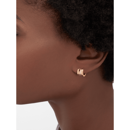 B.zero1 Design Legend 18 kt rose gold huggie hoop small earrings set with pavé diamonds on the spiral, interpreted by Zaha Hadid. 356131 image 1