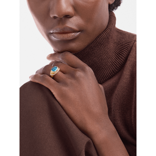Bvlgari Cabochon 18 kt yellow gold ring set with a cabochon-cut blue topaz and demi-pavé diamonds AN860455 image 1