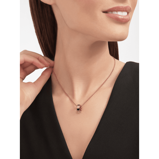 Serpenti Viper 18 kt rose gold necklace set with onyx elements and pavé diamonds on the pendant. 356554 image 4