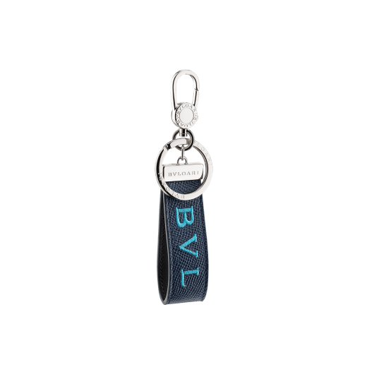 Neuer BVLGARI BVLGARI Schlüsselanhänger aus genarbtem Kalbsleder in Denim Sapphire Blau mit gesticktem Bvlgari Logo in Aegean Topaz Hellblau. Ein Karabinerhaken und ein Schlüsselring aus palladiumbeschichtetem Messing mit ikonischem Logodekor. BBM-KEYRINGLOGOa image 1