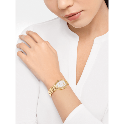 Serpenti Seduttori watch with 18 kt yellow gold case, 18 kt yellow gold bracelet, 18 kt yellow gold bezel set with diamonds and a white silver opaline dial. 103147 image 2