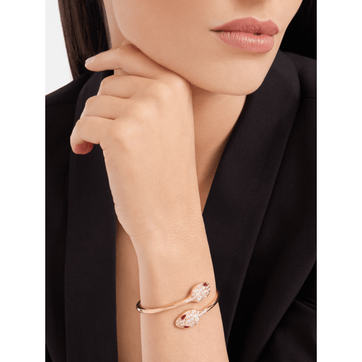 Serpenti 18 kt rose gold bracelet set with rubellite eyes and pavé diamonds. BR858550 image 4