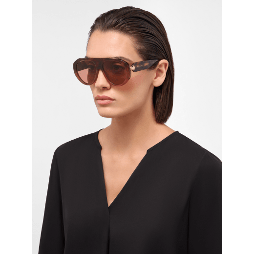 Serpenti Forever pilot acetate sunglasses with enamelled snakehead embellishment 904378 image 1