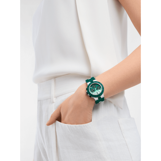 Bvlgari Aluminium Smeraldo watch with mechanical manufacture movement, automatic winding, chronograph, 40 mm aluminium case, dark green rubber bezel and bracelet, and green shaded dial. Water-resistant up to 100 metres. Limited edition of 1.000 pieces 104076 image 1