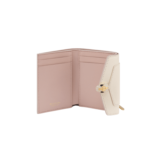 Serpenti Forever chain wallet in light gold Striated calf leather with linen agate nappa leather interior. Captivating snakehead press-button closure in light gold-plated brass embellished with black enamel and light gold-plated brass scales, and black onyx eyes. SEA-SLIM-COMPACT-R image 2