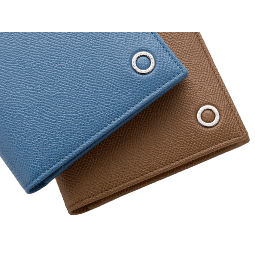 BULGARI BULGARI Man compact wallet in sequoia agate brown grain calf leather with coral carnelian orange grain calf leather interior. Iconic palladium-plated brass décor and folded closure. BBM-WLT-ITAL-gclb image 4
