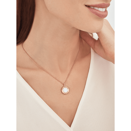 BVLGARI BVLGARI 18 kt rose gold chain and 18 kt rose gold pendant set with mother-of-pearl insert and pavé diamonds (0.34 ct) 358375 image 5