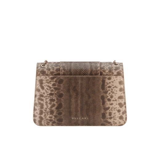 Mittelgroße Serpenti Forever Schultertasche aus glänzendem Karungleder in Forest Emerald Grün mit Futter in Zircon Bay Blau. Faszinierender Schlangenkopf-Verschluss aus hell vergoldetem Messing mit Schuppen aus schwarzer und achatweißer Emaille sowie Augen aus grünem Malachit. 1077-K image 3