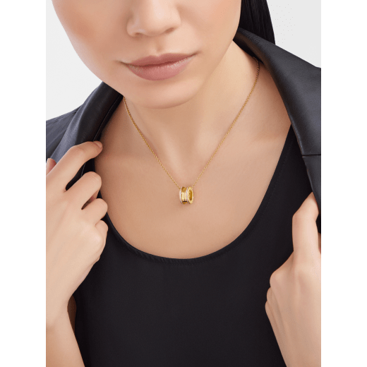 B.zero1 necklace with 18 kt yellow gold chain and 18 kt yellow gold round pendant set with pavé diamonds on the edges. 350055 image 1