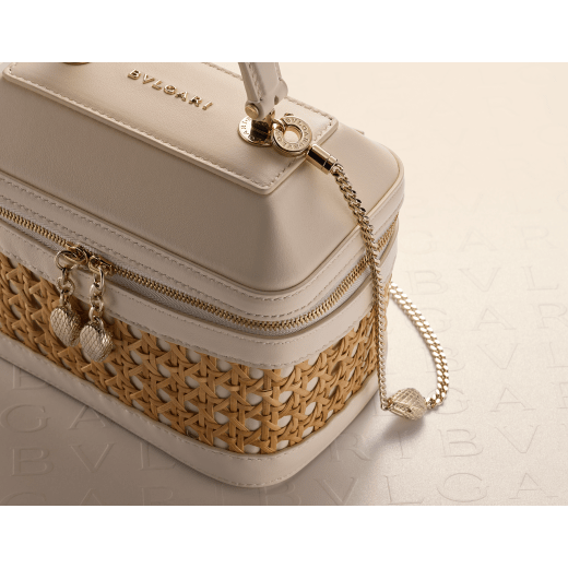 Serpenti Forever jewelry box bag in twilight sapphire blue Urban grain calf leather with Niagara sapphire blue nappa leather lining. Captivating snakehead zip pullers and chain strap decors in light gold-plated brass. 1177-UCL image 7