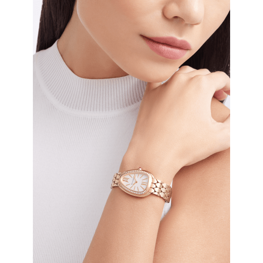 Serpenti Seduttori 腕錶，18K 玫瑰金錶殼和錶帶，18K 玫瑰金錶圈鑲飾鑽石，銀白色蛋白石錶盤。 103146 image 2