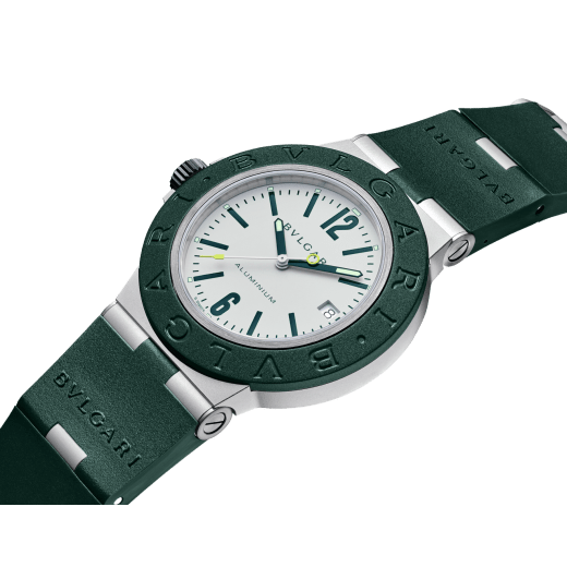 Bvlgari Aluminium Match Point Edition watch with mechanical manufacture movement, automatic winding, 40 mm aluminum case, dark green rubber bezel and bracelet, and white dial. Water-resistant up to 100 meters. Special Edition limited to 800 pieces. 103854 image 2