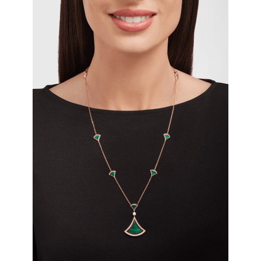 Divas' Dream pendant necklace in 18 kt rose gold set with a malachite insert and pavé diamonds. Ramadan Special Edition CL859415 image 5
