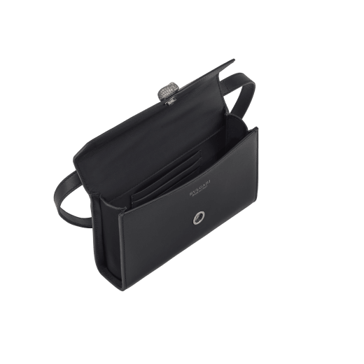 Custodia per smartphone Serpenti Forever in vitello Metropolitan nero con fodera in nappa nera. Accattivante chiusura magnetica Serpenti in ottone placcato rutenio scuro. 294663 image 2
