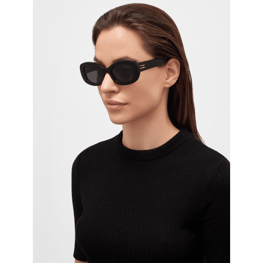 B.zero1 oval acetate sunglasses with iconic embellishment BV40039I image 1