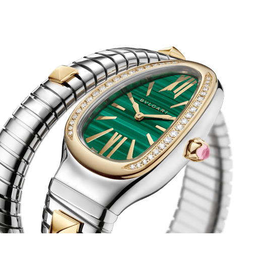 Serpenti Tubogas Studs Capsule Uhr aus Edelstahl mit diamantbesetzter Lünette aus 18&nbsp;Karat Gelbgold, Nieten aus 18&nbsp;Karat Gelbgold auf dem einfach geschwungenen Armband und Zifferblatt aus grünem Malachit. Wasserdicht bis 30&nbsp;Meter. Serpenti-Tubogas-Capsule-Green image 2