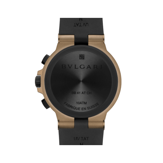 Orologio Bvlgari Bronzo Chronograph con movimento meccanico a carica automatica e cronografo, cassa di 41 mm in bronzo sabbiato, lunetta e cinturino in caucciù nero e quadrante verniciato opaco nero. Impermeabile fino a 100 metri. 104242 image 4