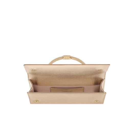 Bvlgari Tubogas Abendclutch aus goldfarbenem Striated-Kalbsleder mit Futter aus Nappaleder in Crystal Rose. Ikonischer Tubogas Henkel aus vergoldetem Messing mit Zirkonia-Steinen und Magnetverschluss. 295450 image 3