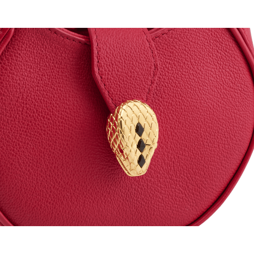 Serpenti Ellipse micro crossbody bag in moon silver black metallic karung skin with black nappa leather lining. Captivating snakehead closure in gold-plated brass embellished with red enamel eyes. SEA-MICROHOBO image 4