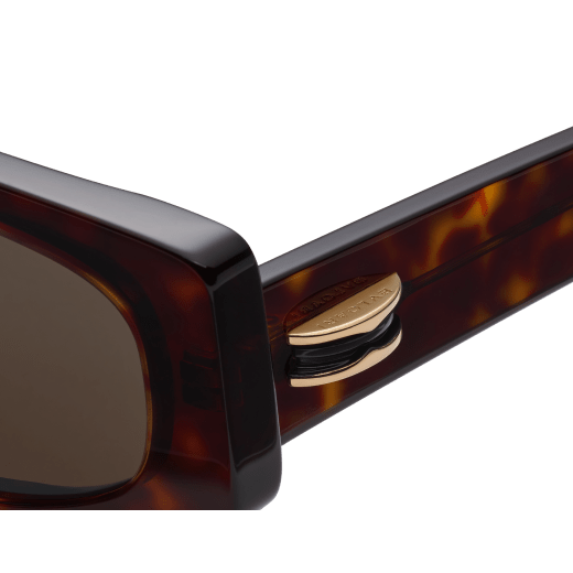 B.zero1 rectangular acetate sunglasses with Tubogas decor on the temples BV40014I image 3