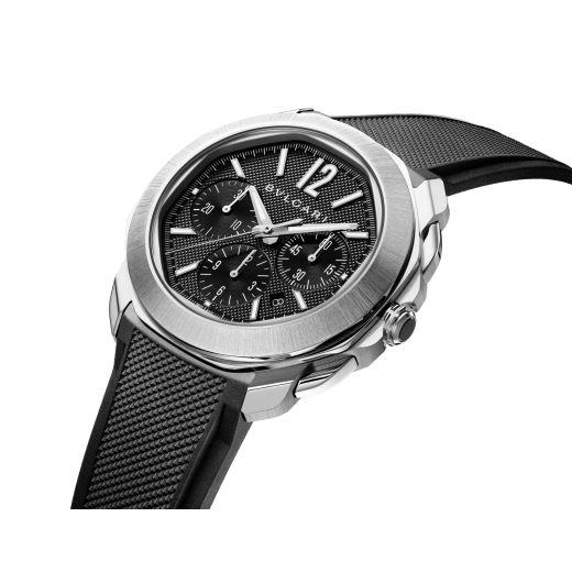Octo Roma Chronograph watch with mechanical manufacture movement, automatic winding and chronograph functions, satin-brushed and polished stainless steel case and interchangeable bracelet, black Clous de Paris dial. Water-resistant up to 100 meters. 103471 image 6