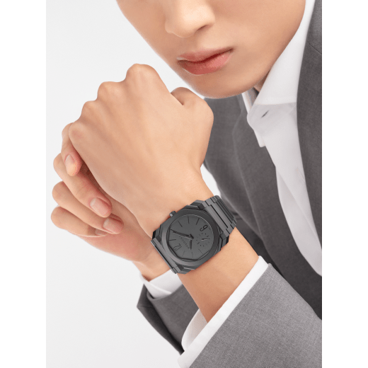 Octo Finissimo Automatic watch in black sandblasted ceramic with extra-thin mechanical manufacture movement, automatic winding with platinum microrotor, small seconds and transparent case back. Water-resistant up to 30 metres 103077 image 2