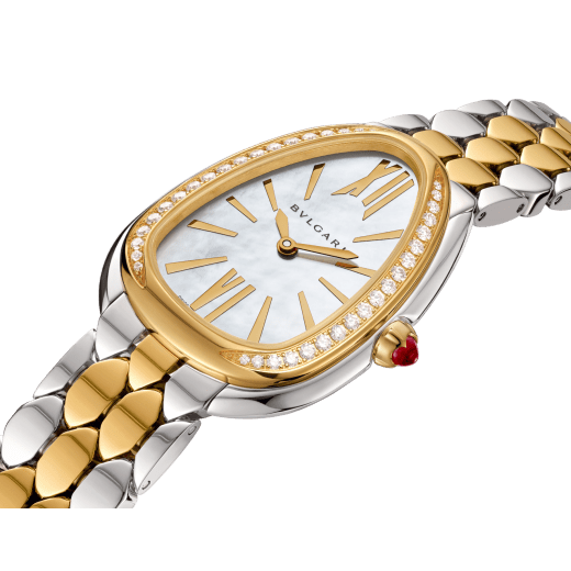 Orologio Serpenti Seduttori in oro giallo 18 kt e acciaio inossidabile con lunetta con diamanti e quadrante in madreperla bianca. Impermeabile fino a 30 metri. 103958 image 2