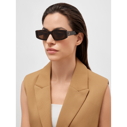 B.zero1 rectangular acetate sunglasses with Tubogas decor on the temples BV40014I image 1