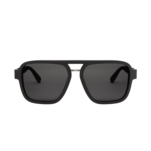 Lunettes de soleil Bvlgari Bvlgari Aluminium à monture aviateur en caoutchouc 904346 image 2