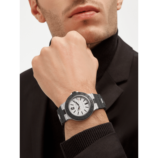 Bvlgari Aluminium watch with mechanical manufacture movement, automatic winding, 40 mm aluminium case, black rubber bezel with BVLGARI BVLGARI engraving, grey dial and black rubber bracelet. Water resistant up to 100 metres 103382 image 2