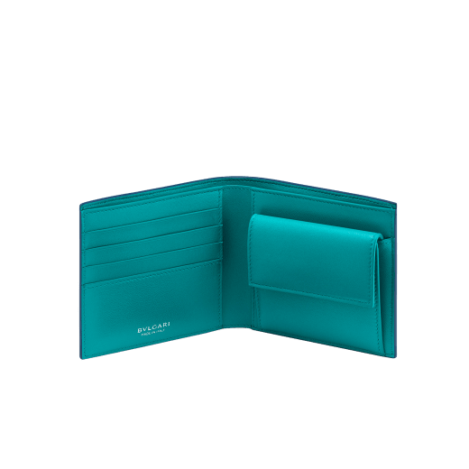 "BVLGARI BVLGARI" compact wallet in black soft full grain calf leather and white agate calf leather. Iconic logo decoration in palladium plated brass colored in white agate enamel. BBM-WLT-ITAL-sgcl image 2