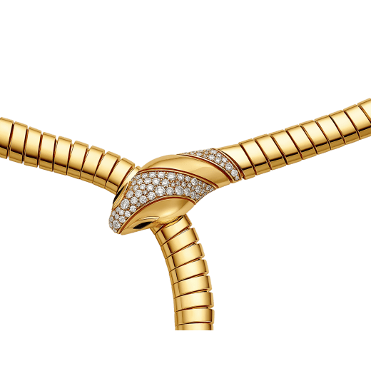 Serpenti 18 kt yellow gold necklace set with demi pavé diamonds on the head and the tail, and black onyx eyes 360632 image 3