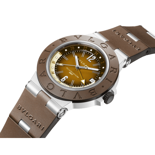 Bvlgari Aluminium GMT x Fender® watch with mechanical movement, automatic winding, GMT 24h function, 40 mm aluminium case, brown rubber bezel and bracelet, and brown and cream gradient dial. Limited Edition of 1.200 pieces 104117 image 2