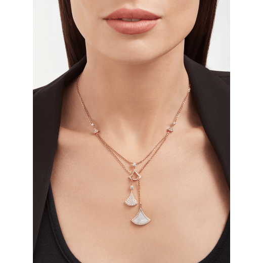 DIVAS' DREAM necklace in 18 kt rose gold with three fan-shaped motifs set with a mother-of-pearl insert and pavé diamonds 358682 image 5