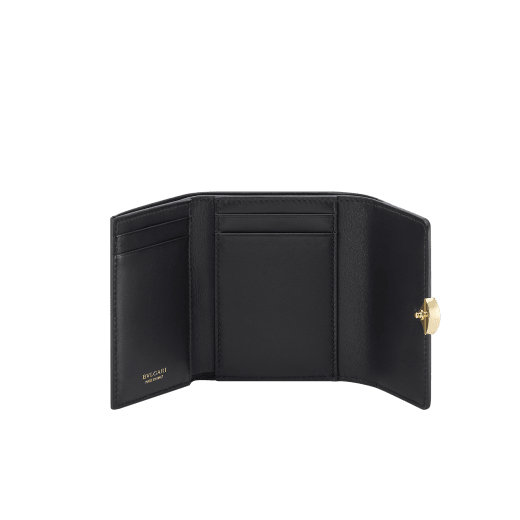 Divas' Dream compact wallet in star rose pink goat leather with crystal rose nappa leather interior. Refined signature press button closure in gold-plated brass. DIVA-SLIMCOMPACT image 2