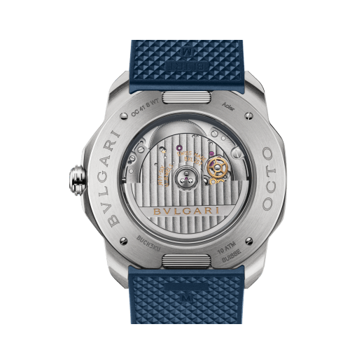 Octo Roma WorldTimer watch with interchangeable satin-polished stainless steel bracelet and additional blue rubber strap, satin-polished stainless steel case and matte blue Clous de Paris dial. Mechanical manufacture movement with automatic winding, WorldTimer, 24 time zones and 24-hour indicator. Water-resistant up to 100 metres. 103762 image 8