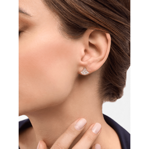 Divas' Dream 18 kt rose gold earrings set with pavé diamonds 361665 image 1
